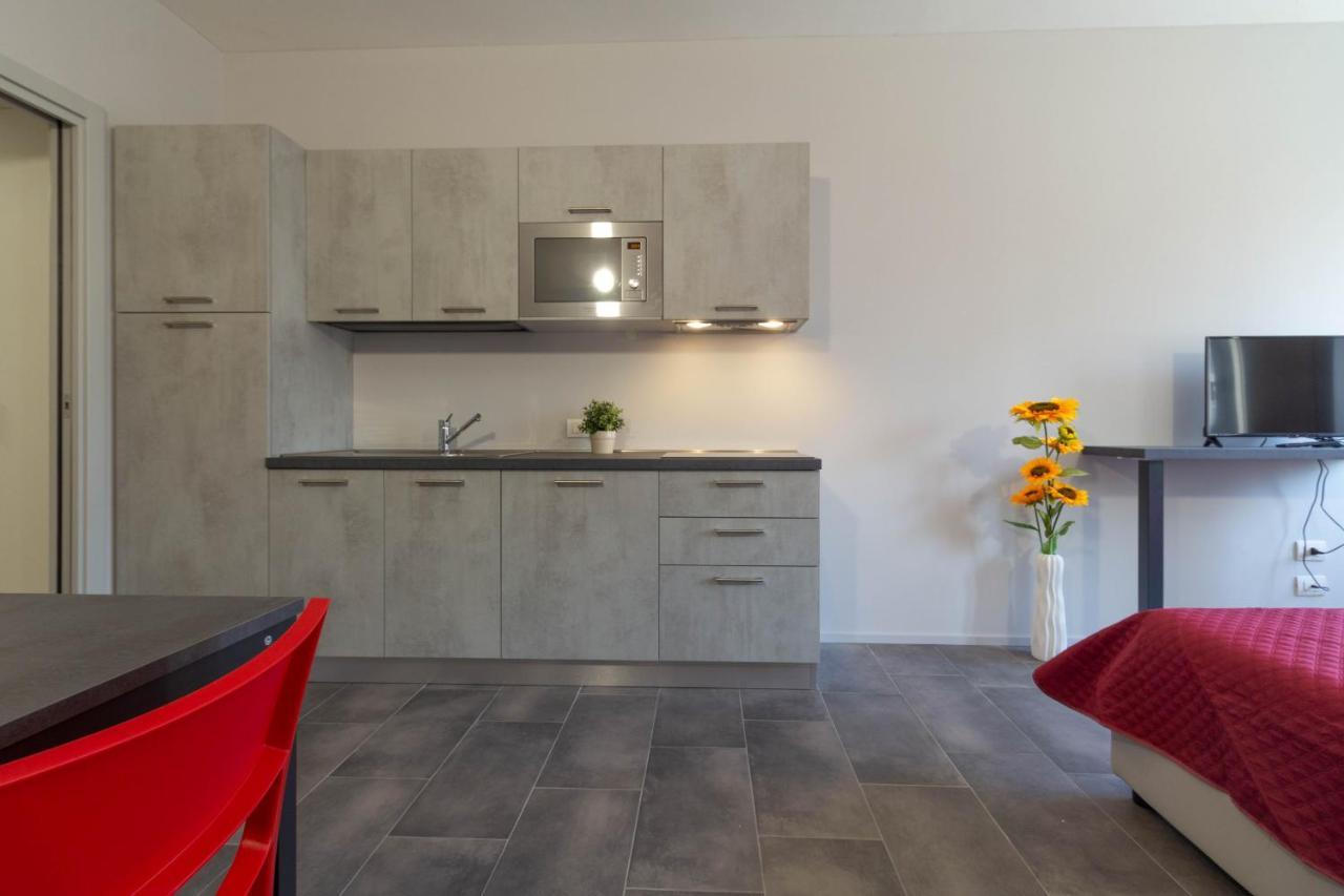 Appartamento Girasole - Affitti Brevi Italia レッコ エクステリア 写真